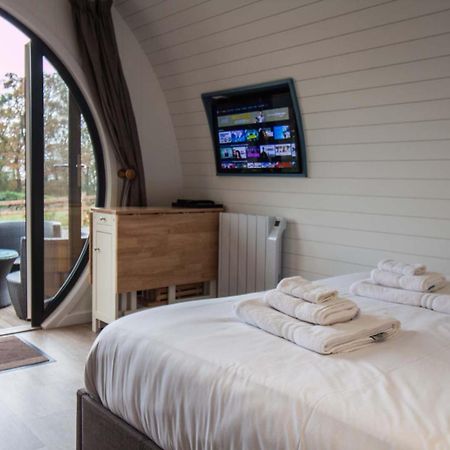 High Oaks Grange - Glamping Hotel Pickering Szoba fotó