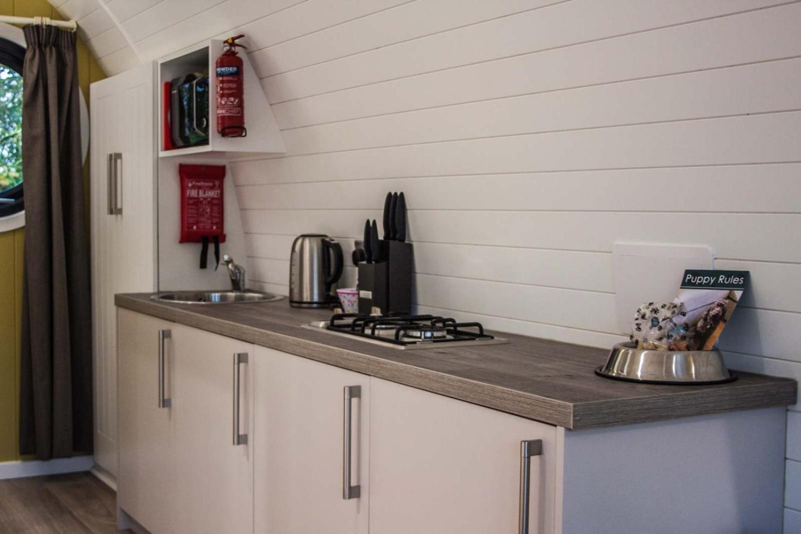 High Oaks Grange - Glamping Hotel Pickering Szoba fotó
